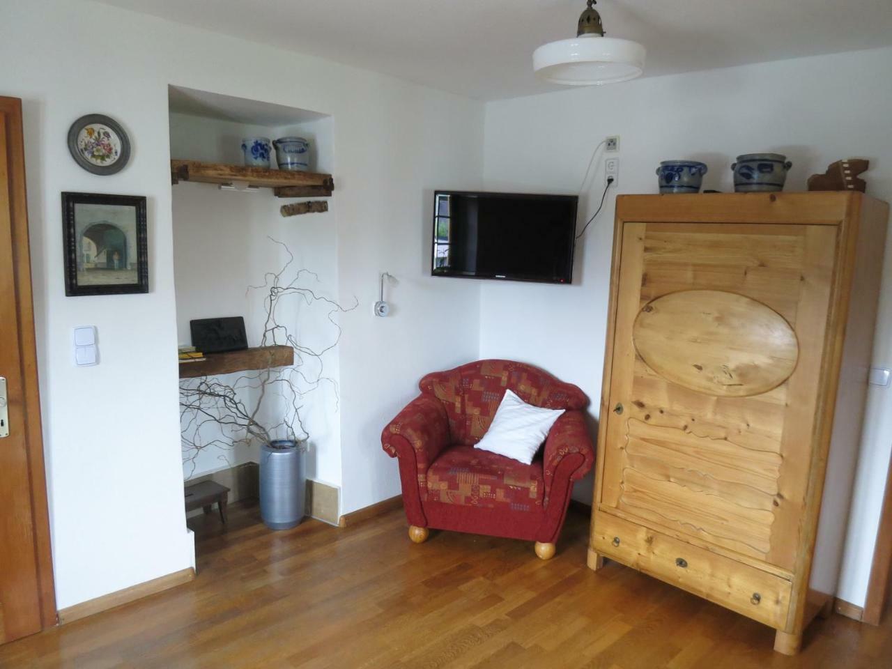 Apartment Haus Hinneres Schalkenmehren